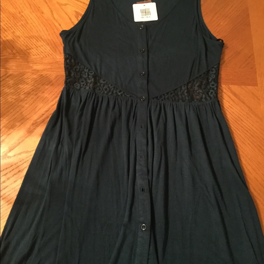 Dress - Picture 2 of 4